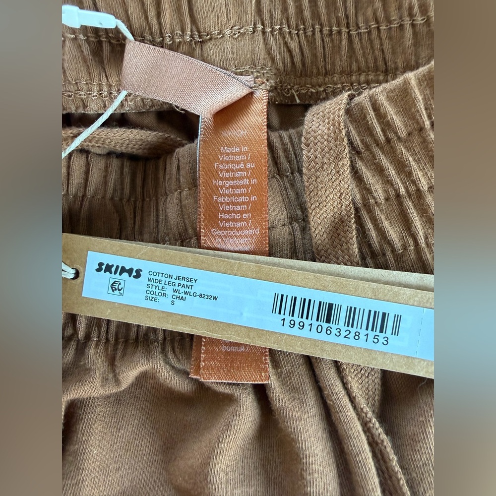 NWT SKIMS Wide-Leg Lounge Pants in Chai - Picture 6 of 7